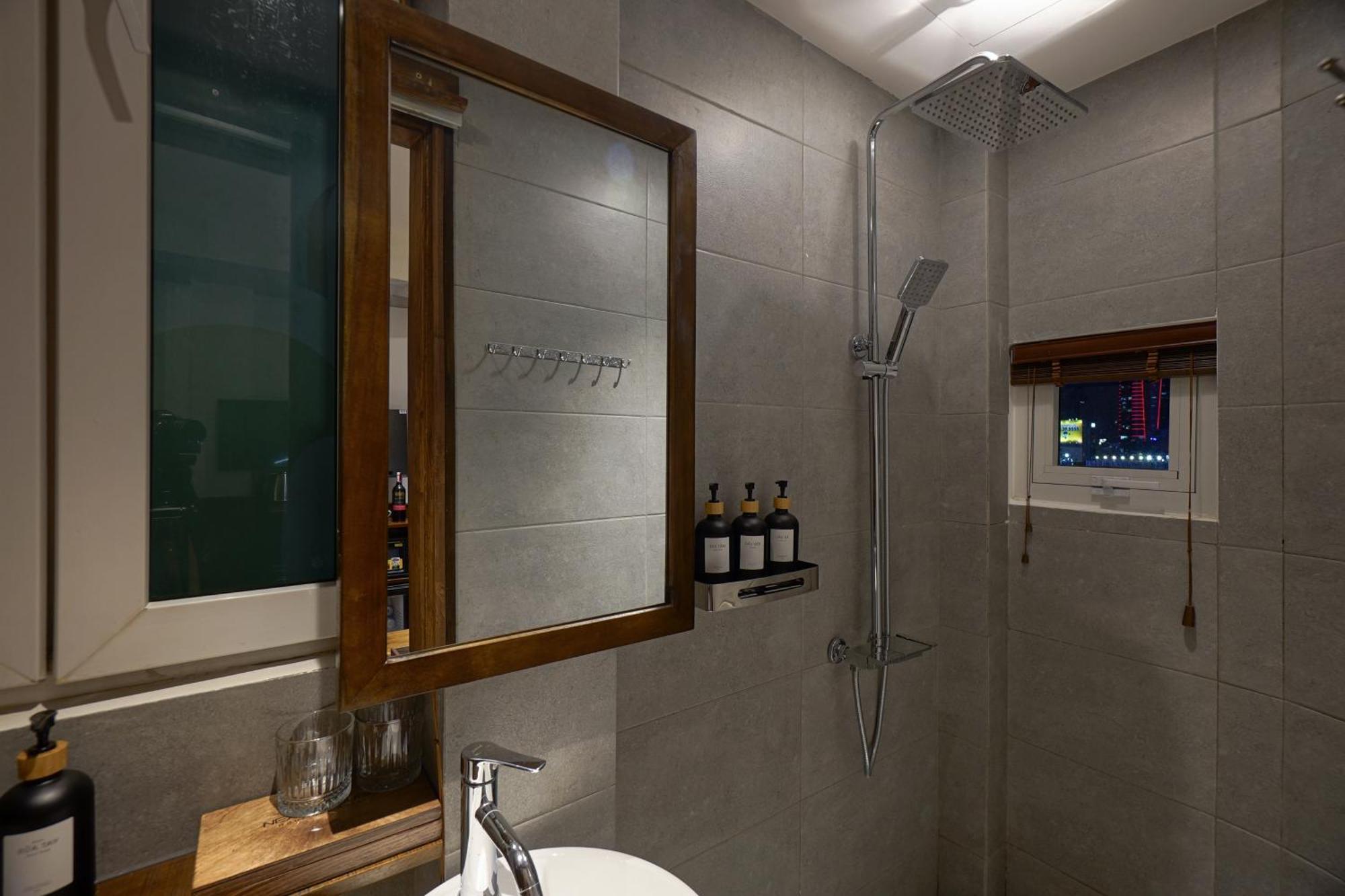 Отель Nexus House Nguyen Binh Khiem - Near Saigon Zoo & Botanical Gardens Хошимин